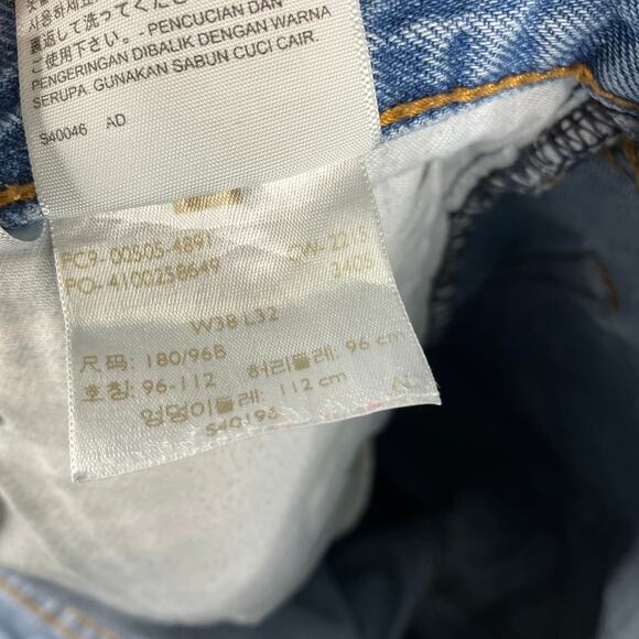 Levi's Light Wash Jeans Mens 38x32 Blue Distressed Straight Leg Casual Denim - Picture 7 of 11